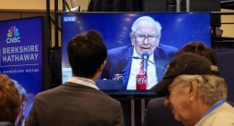 Buffett defiende el comercio en medio de las presiones arancelarias