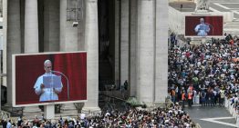 El papa León XIV pide «no más guerras» en su primer mensaje dominical
