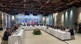 Las pláticas entre Rusia y Ucrania finalizan tras menos de dos horas en Turquía