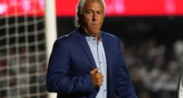 Néstor Gorosito recibió una dura sanción en Perú: le dieron ocho fechas por una «ofensa al honor» tras una escandalosa expulsión con Alianza Lima