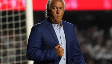 Néstor Gorosito recibió una dura sanción en Perú: le dieron ocho fechas por una «ofensa al honor» tras una escandalosa expulsión con Alianza Lima