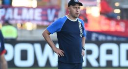Tras ser eliminado en Copa Argentina frente a un equipo de Primera C, Diego Flores dejó de ser el técnico de Gimnasia