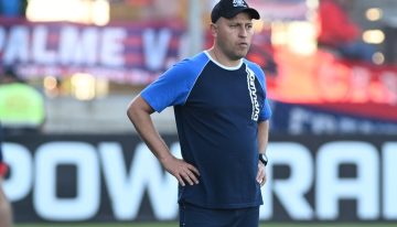 Tras ser eliminado en Copa Argentina frente a un equipo de Primera C, Diego Flores dejó de ser el técnico de Gimnasia