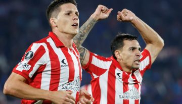 Estudiantes de La Plata se desbloqueó en Santiago: goleó a Universidad de Chile y es líder en la Copa Libertadores