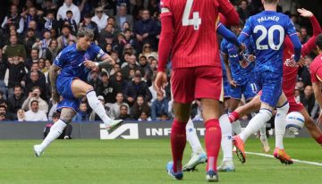 Enzo Fernández tardó tres minutos en hacer festejar al Chelsea ante el campeón Liverpool y sacar ventaja en la carrera por la Champions