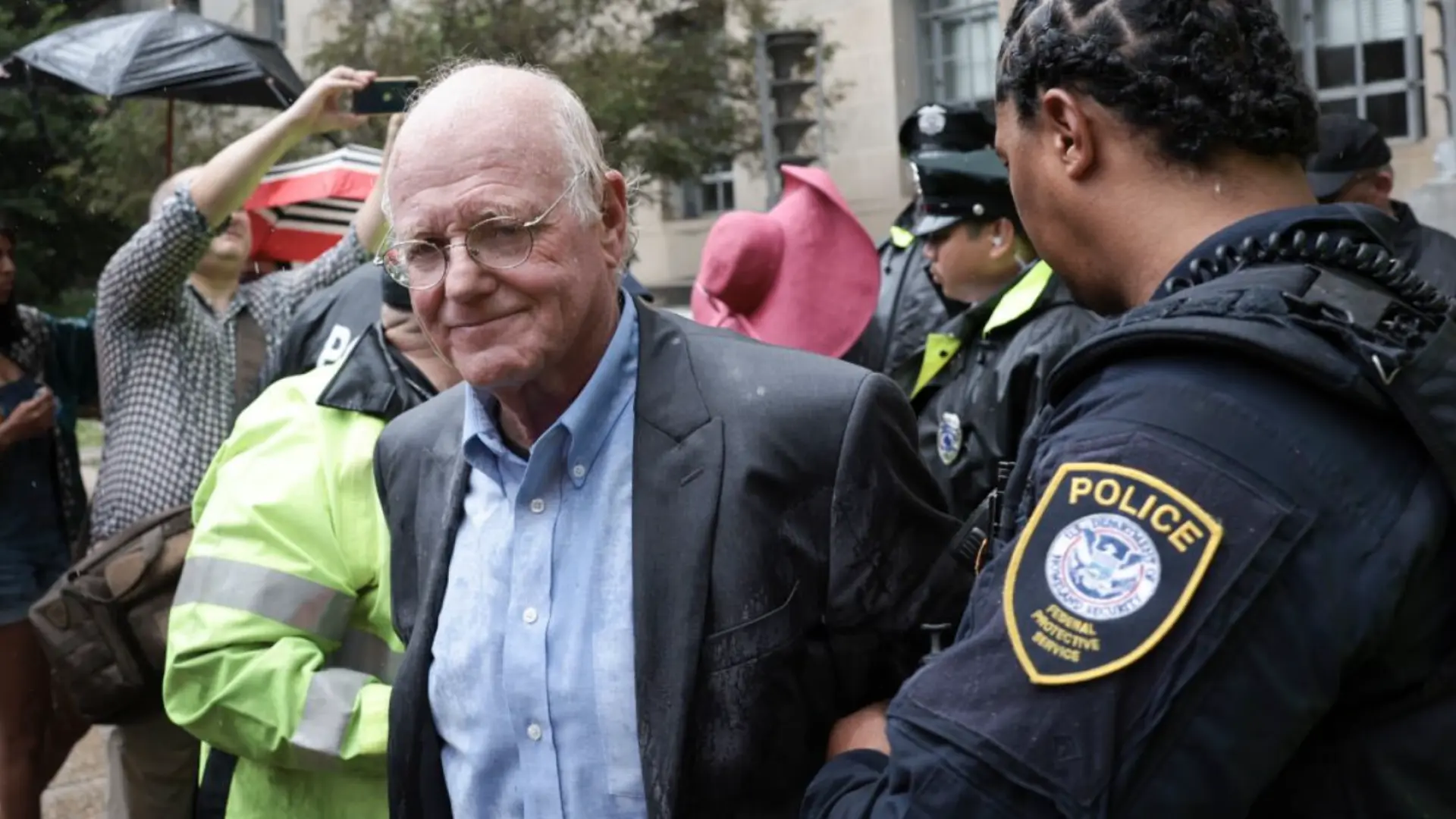 Detienen al cofundador de Ben & Jerry's por protestar contra la guerra en Gaza en el Congreso de los EEUU