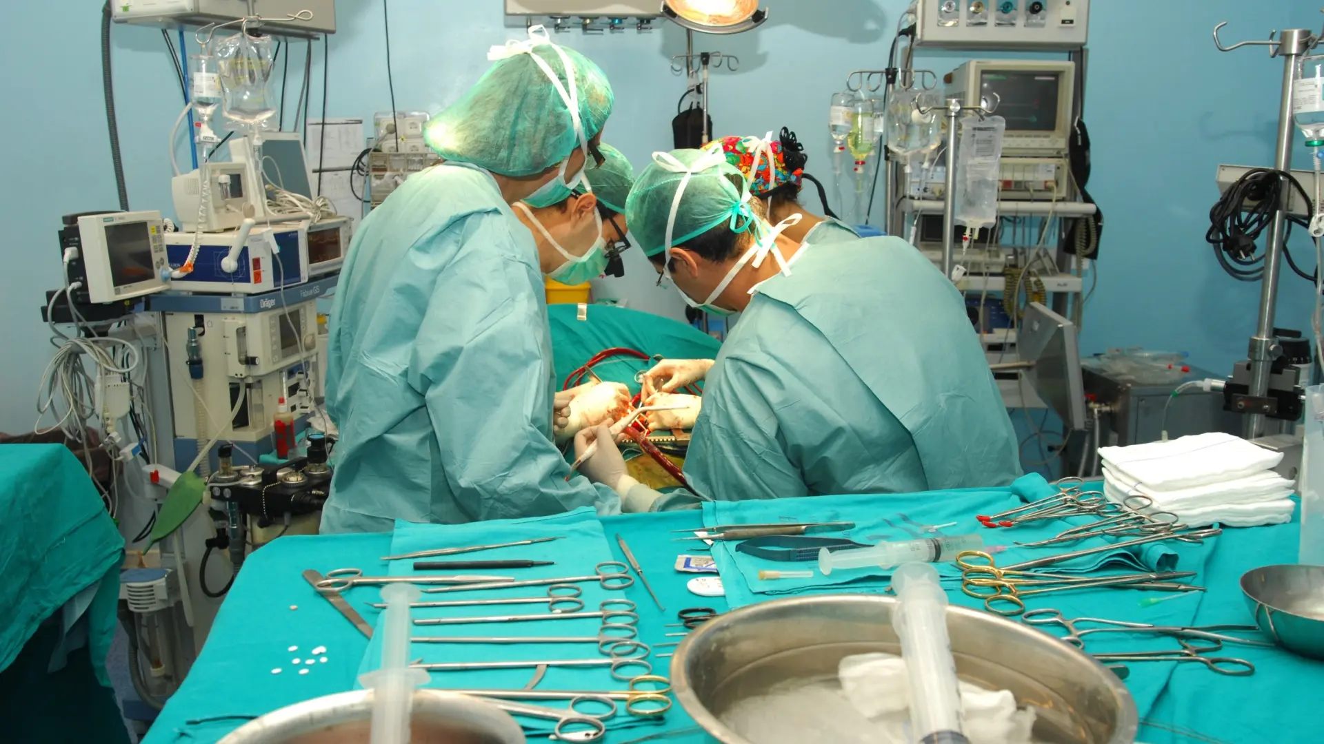 Avance histórico en la medicina: se realiza el primer trasplante de vejiga en humanos