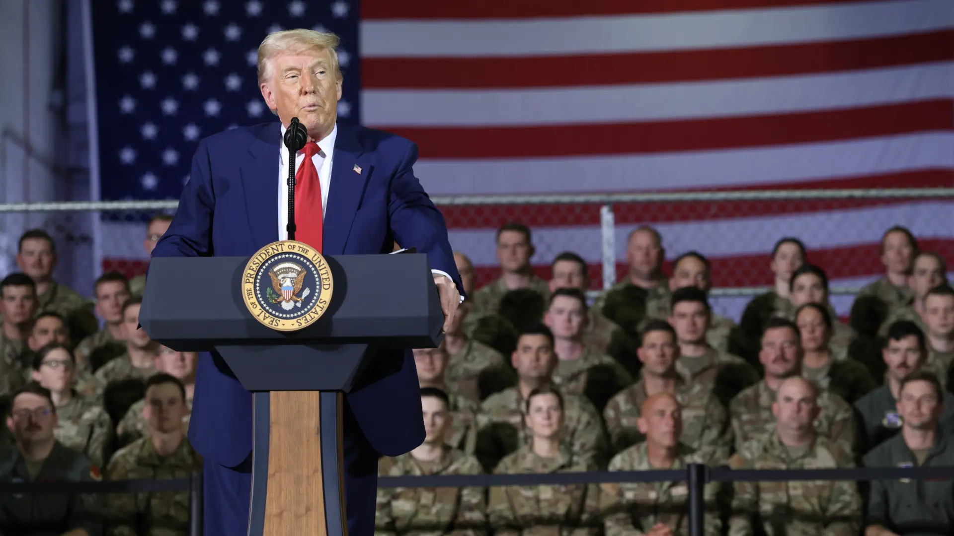 El Supremo de EEUU permite al Gobierno de Trump excluir a las personas trans del Ejército