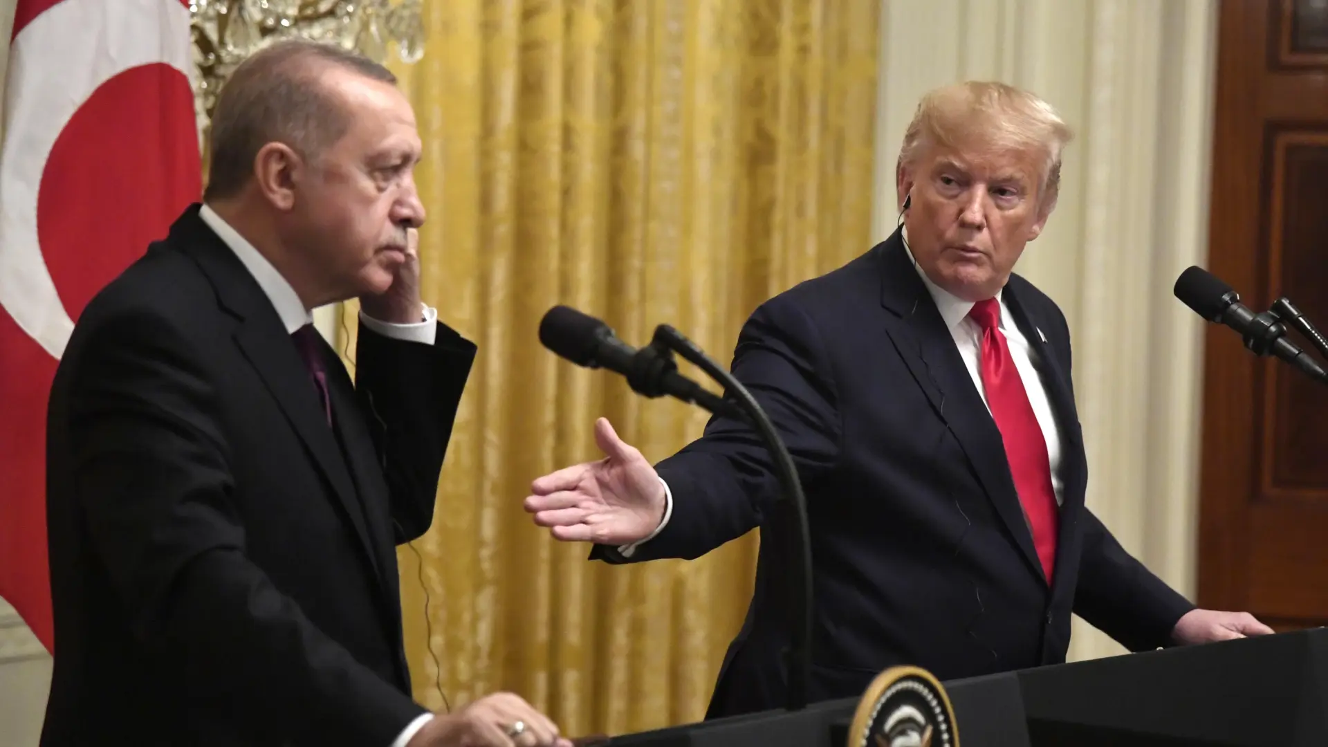 Erdogan invita a Trump a visitar Turquía durante una llamada telefónica