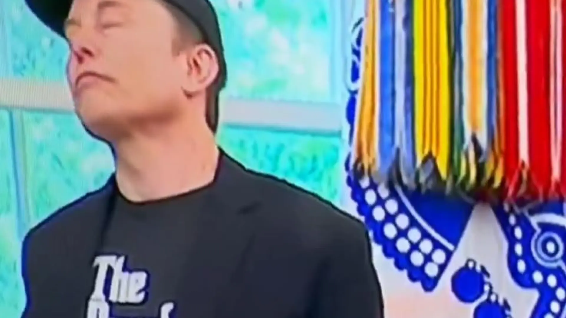 El extraño comportamiento de Elon Musk en el despacho oval despierta todo tipo de teorías en la red: "No puede ocultarlo"
