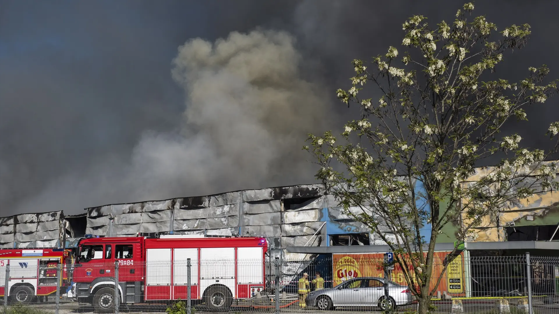 Polonia cierra el consulado ruso de Cracovia tras acusar a Moscú de provocar el incendio de un centro comercial hace un año