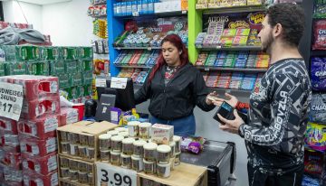 Cómo impacta la inflación en bolívares y dólares en la canasta alimentaria de Venezuela