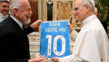 La broma del Papa al recibir al Nápoli campeón de Italia: «Se dice que soy romanista»