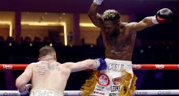 Canelo Álvarez venció a un rival deslucido y se proclamó campeón absoluto de los súper medianos