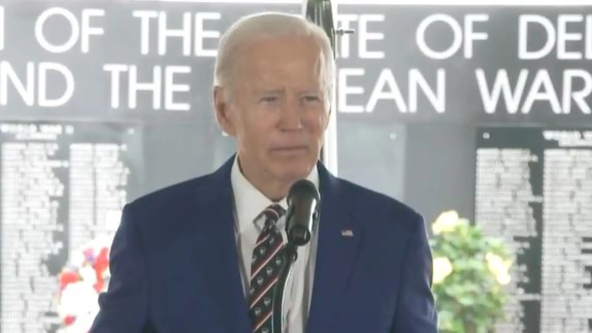 Joe Biden reaparece tras su diagnóstico de cáncer entre bromas: "Soy mentalmente incompetente y no puedo caminar"
