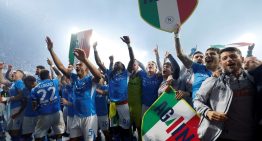 Napoli gritó campeón en la Serie A y logró el cuarto Scudetto de su historia: le ganó a Cagliari y le importó poco y nada que Inter superara a Como