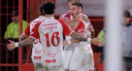 Con suplentes, en la vigilia de la final del domingo, Huracán le ganó a Corinthians y lo dejó afuera de la Sudamericana