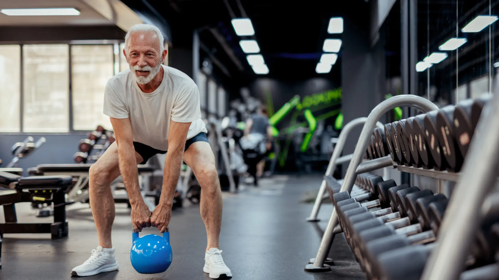 El método más sencillo para detectar el declive muscular de las personas mayores con una silla como base