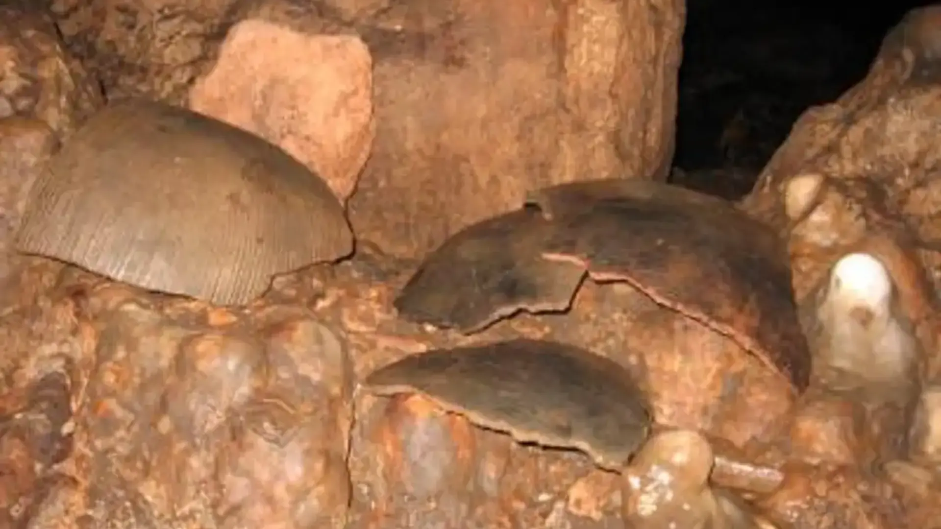 La 'cueva de sangre': hallan en Guatemala restos de cráneos humanos sacrificados por los mayas para pedir lluvias