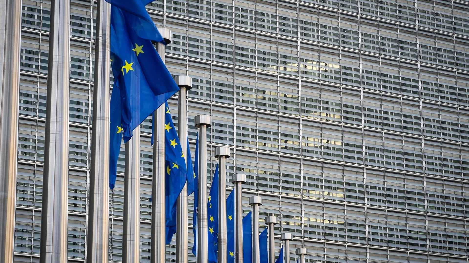 Bruselas se muestra "satisfecha" por el acuerdo de minerales entre EEUU y Ucrania y señala que "salvaguarda" la adhesión a la UE