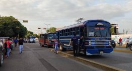 Transportistas insisten en que la tarifa del pasaje en Venezuela debe estar anclada al dólar