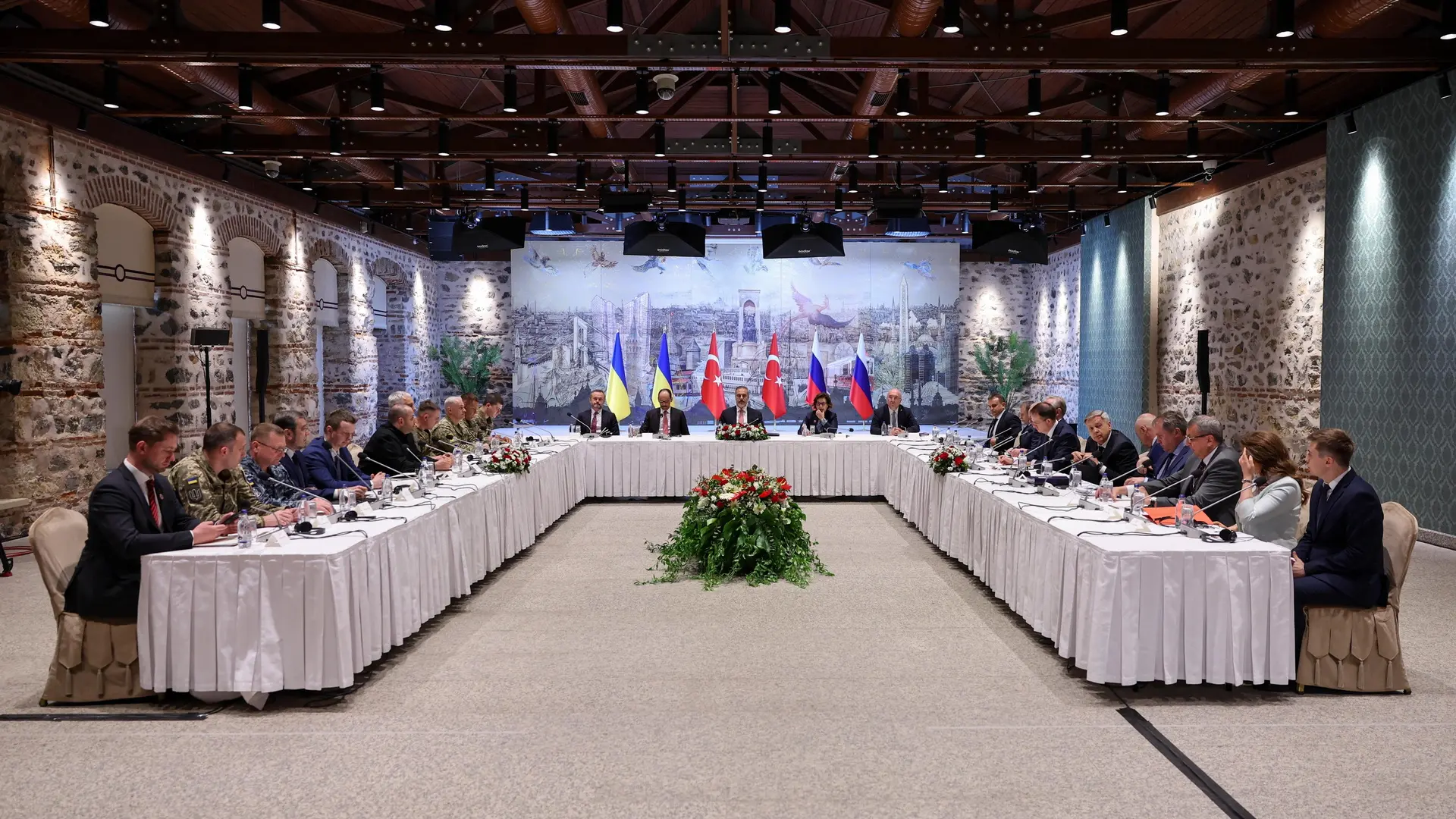 Rusia dice estar lista para negociar con Ucrania y afirma haberle propuesto una fecha para pactar un alto el fuego