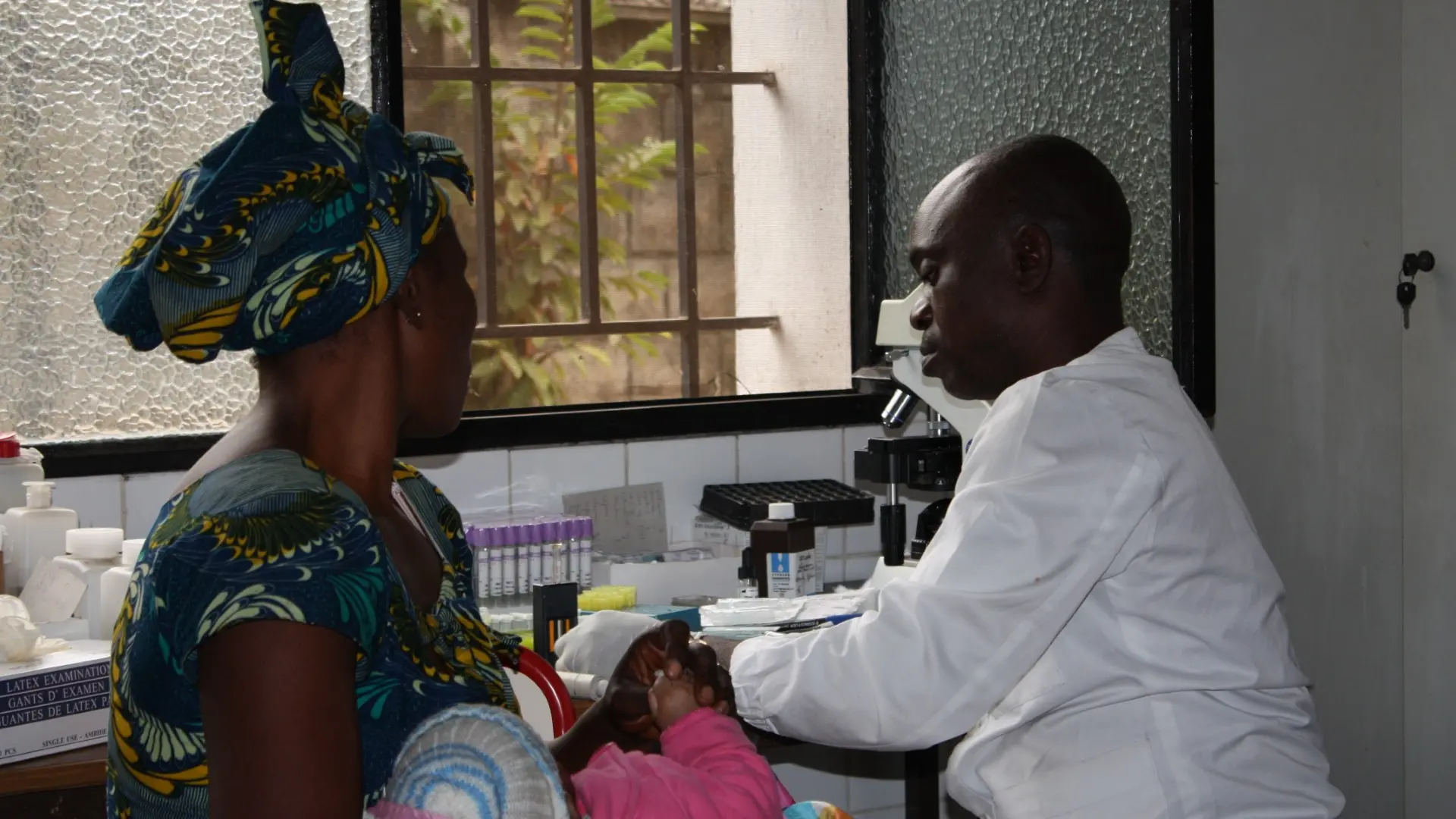 Amigos de Monkole lleva 'elikia' (esperanza) a las mujeres del Congo para que el cáncer de útero deje de ser tan mortal
