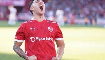 Montiel hizo el gol del año: así fue la chilena digna del Puskás que le da la victoria al Rojo