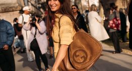 Ana Rodríguez-Villa, dermatóloga: «Para aplicar bien el protector solar se necesita una cucharadita de café para la cara, otra para los brazos, y otra más para las piernas»
