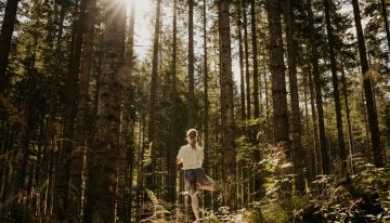 Ana Mendigutía, fisioterapeuta de la Universidad Nebrija:»Lo que te relaja no es caminar descalza en el bosque, sino el momento que te dedicas a ti misma»
