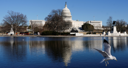 El Senado de EU extiende hasta este lunes la votación del «hermoso» paquete fiscal de Trump