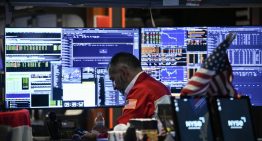 Bolsas europeas cierran a la baja tras ataques de Israel contra Irán; petróleo se dispara más de 6%