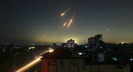 Fuego israelí mata a 35 personas en Gaza; médicos afirman que víctimas estaban en un centro humanitario