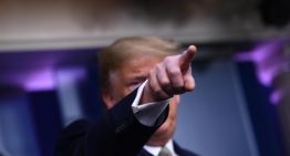 Presidente de la Universidad de Virginia renuncia ante presiones del gobierno de Trump