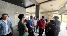 Estudiantes de la UCV protestan para exigir la destitución del Director de Deportes por falta de transparencia (VIDEO)