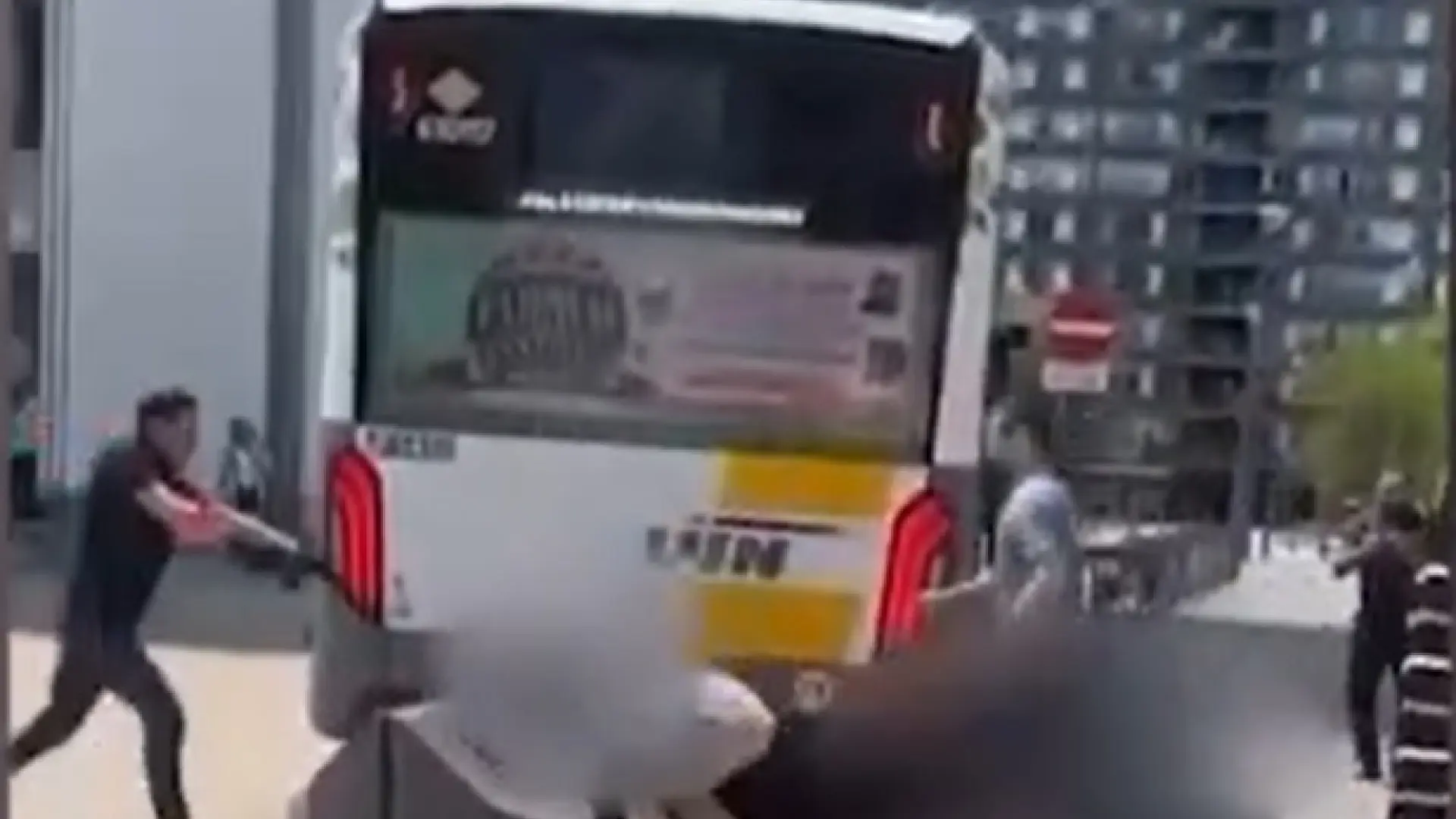 Asesinada una persona y otra herida tras ser apuñaladas en un autobús en la ciudad belga de Amberes