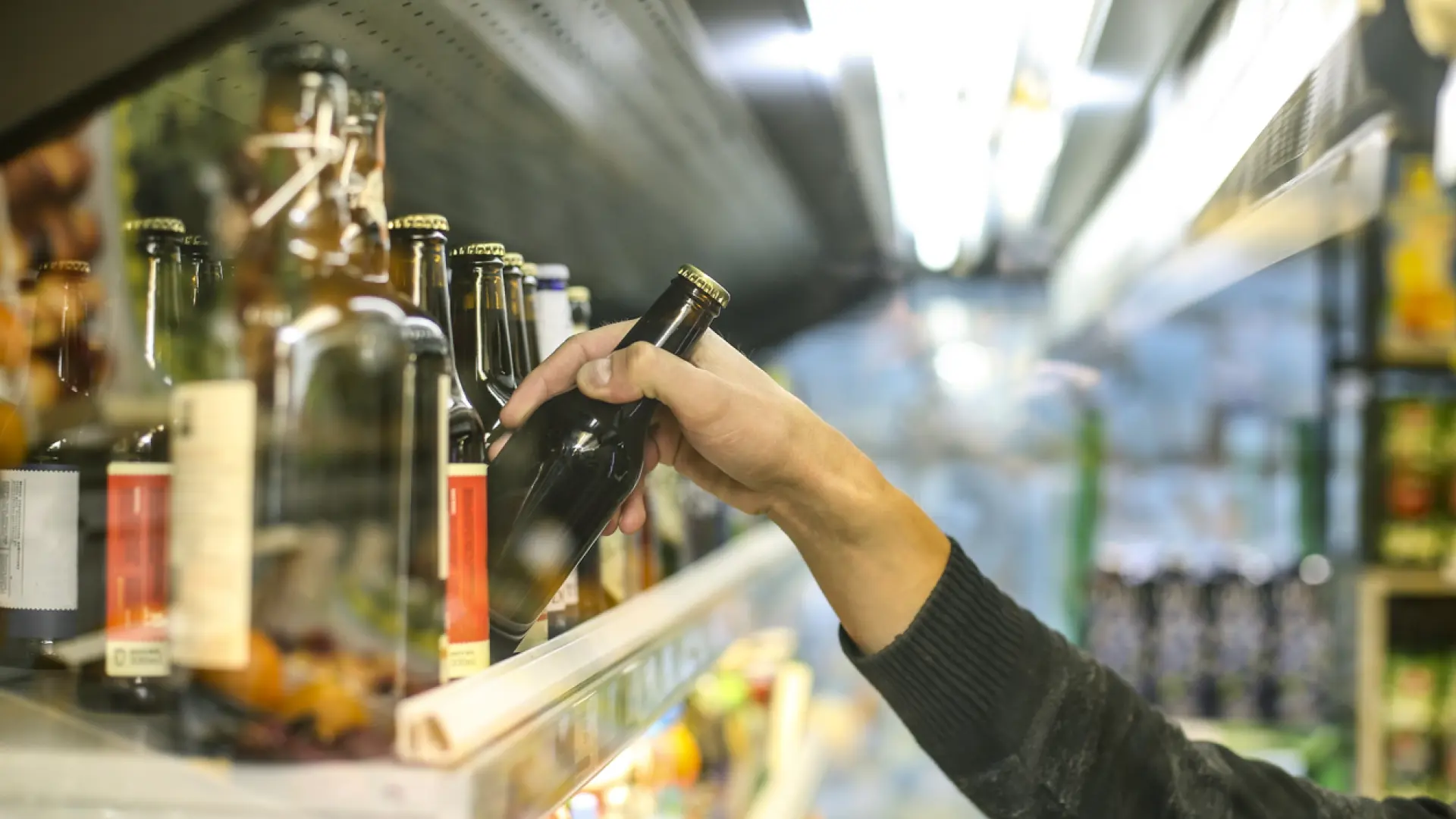 El alcohol ya está detrás del 55% de los casos de cáncer de hígado cuando se combina con otras causas, según un estudio