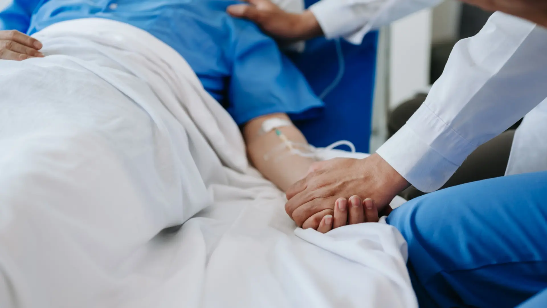 Una combinación de terapias logra reducir el riesgo de regreso del cáncer de colon resistente hasta en un 50%