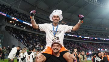 Cozzani, el arquero campeón que sabe de atajar y tener la cabeza enfocada: «Que los hinchas disfruten, van a jugar la Libertadores»