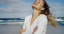 JOMO, la alegría de perderte cosas que recomiendan los psicólogos para disfrutar  y ser feliz en vacaciones