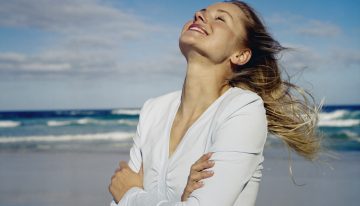 JOMO, la alegría de perderte cosas que recomiendan los psicólogos para disfrutar  y ser feliz en vacaciones