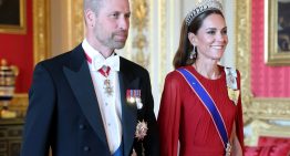 Kate Middleton impecable con vestido de Givenchy y con la tiara favorita de Diana de Gales