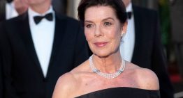 Abrimos el armario de Carolina de Mónaco: 7 prendas que la mujer más elegante lleva siempre en verano
