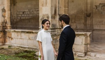 La novia arquitecta que se inspiró para su vestido de novia en uno de pasarela