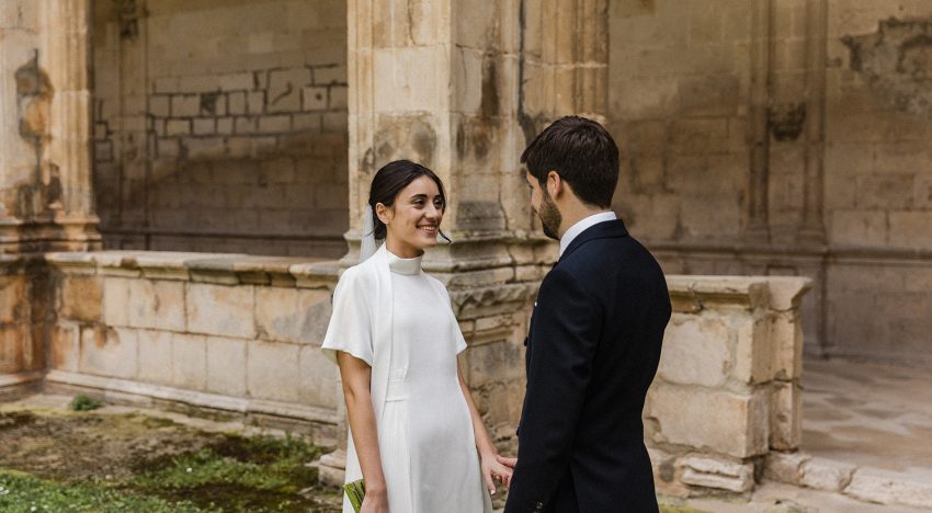 La novia arquitecta que se inspiró para su vestido de novia en uno de pasarela