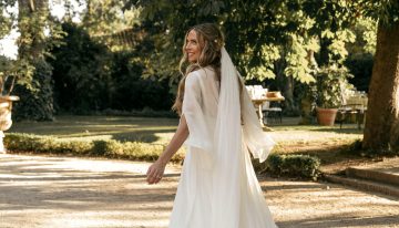 La novia madrileña que nos enamoró con su vestido boho para su boda de noche de verano