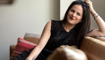 Galit Atlas: «Ir a terapia es también una forma de ayudar  a nuestros hijos y  nietos, los traumas de la infancia se heredan a través de la epigenética»