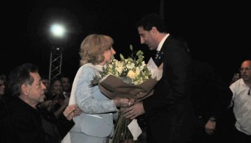 Racing lanzó una nueva campaña de socios que regaló una escena inolvidable en la que Gustavo Costas festejó con Mirtha Legrand
