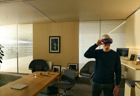 Tim Cook en su despacho del Apple Park