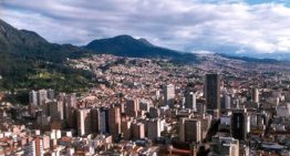 Déficit de deuda pública de Colombia aumentaría a 63% del PIB: Fitch